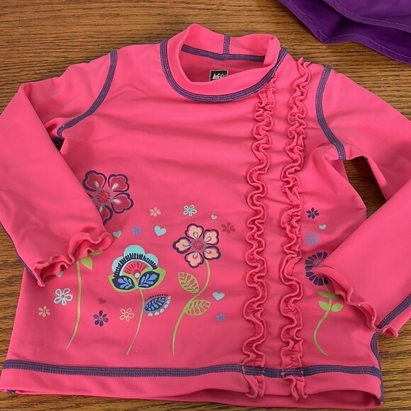 REI Toddler Rain Bucket hat & swim shirt 12-24 months - Picture 6 of 10